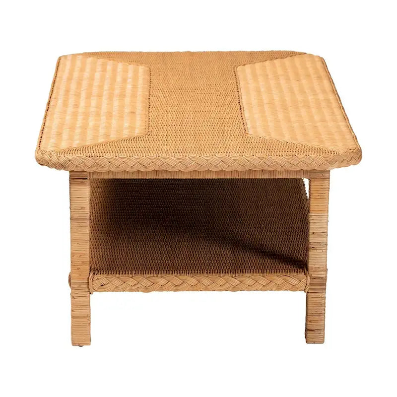 Table basse en rotin tressé miel clair bohème